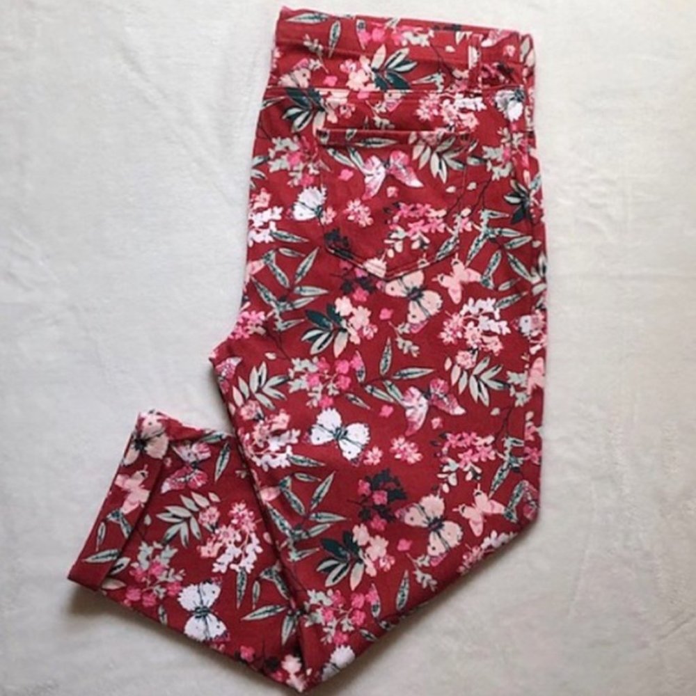 Time and Tru Jegging Pants